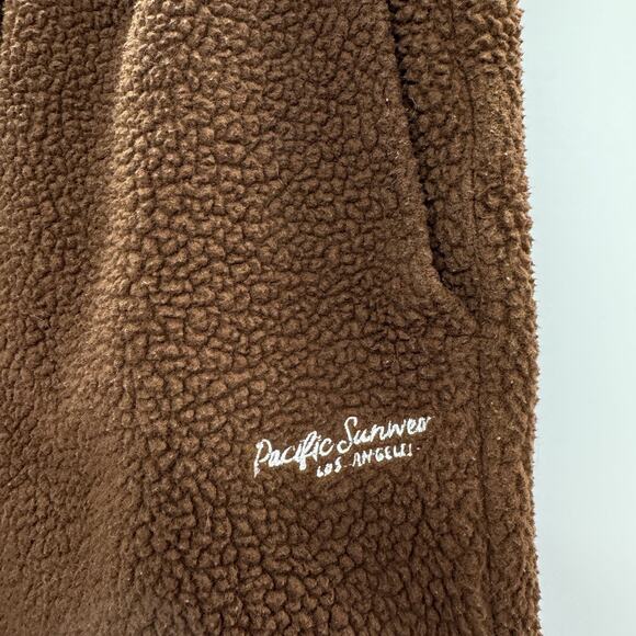 Pacsun Volley Sherpa Fleece Shorts Men’s Small Brown Pockets Loose 6" Inseam - Picture 3 of 9